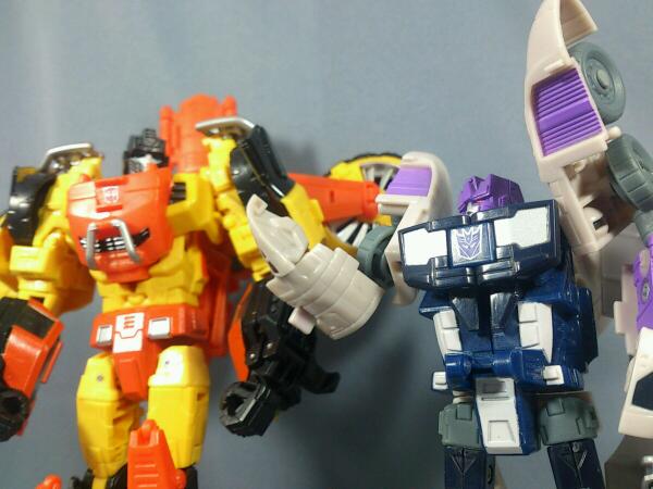 Transformers Generations TG-29 Sandstorm Out of Package